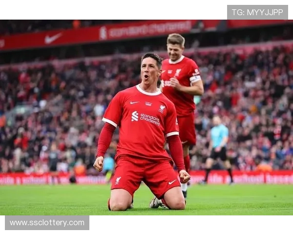 纽卡斯尔1-4利物浦：埃基蒂克上半场双响，托雷斯式突破致敬传奇